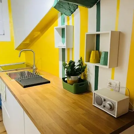 Apartament The Door *