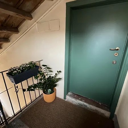 Apartment The Door